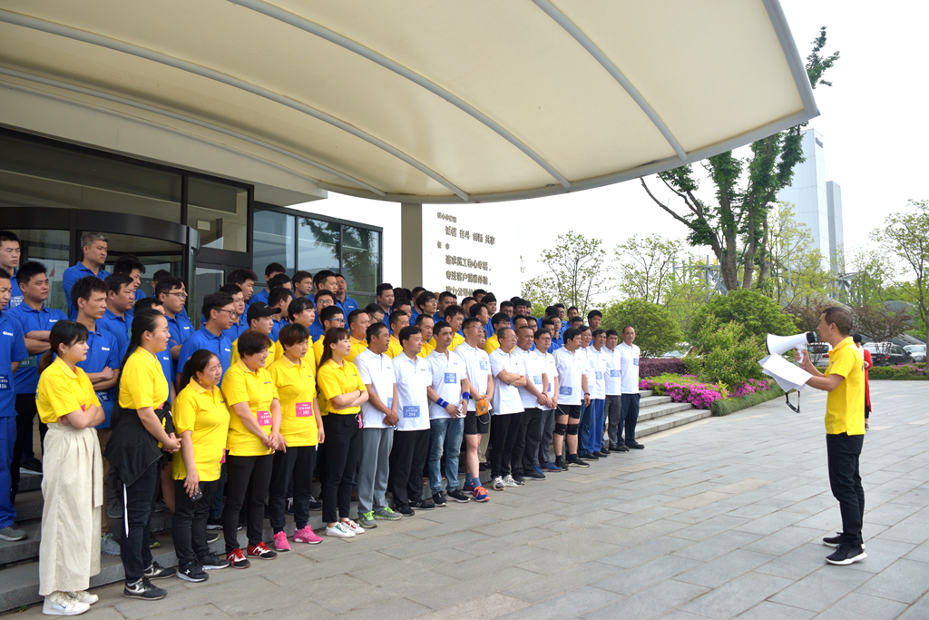 登高望遠(yuǎn)，眾志凌云——電梯試驗塔登高健康跑